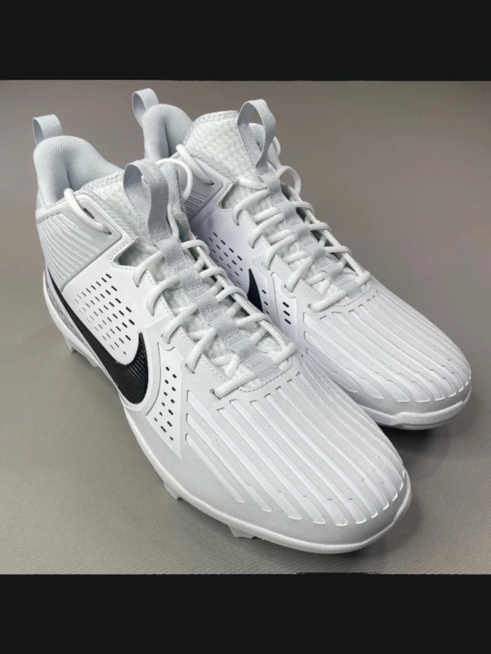 NEW Nike Shoes Mens 16 white black force football cleats sports athletic